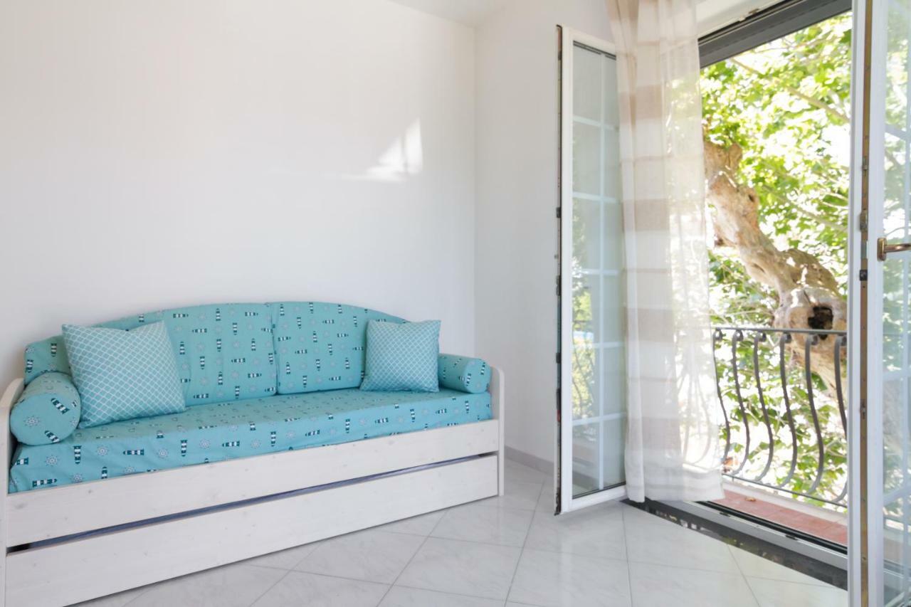 Aquamarine Relaxing Capri Suites Экстерьер фото